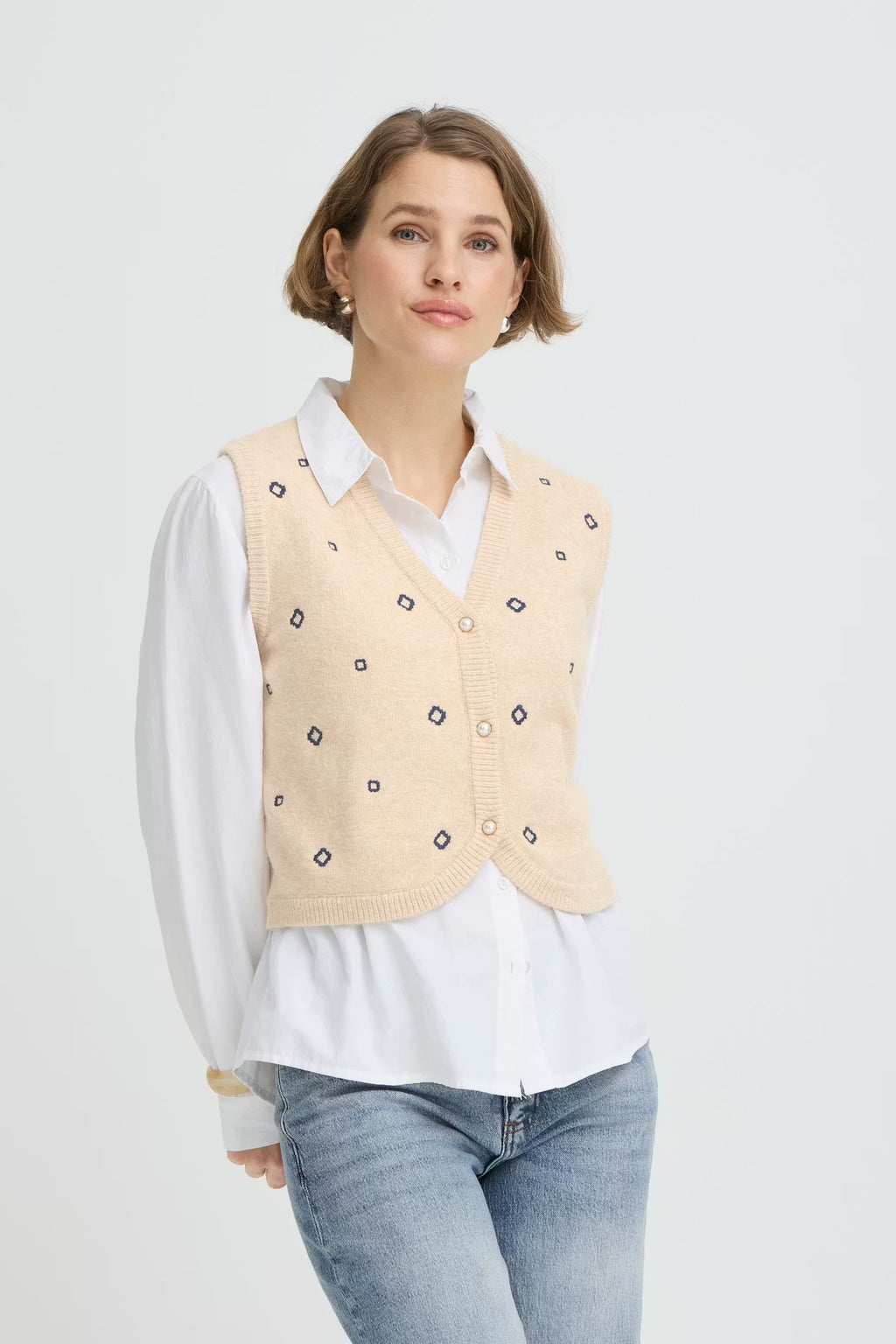 Bynadika Emb Vest